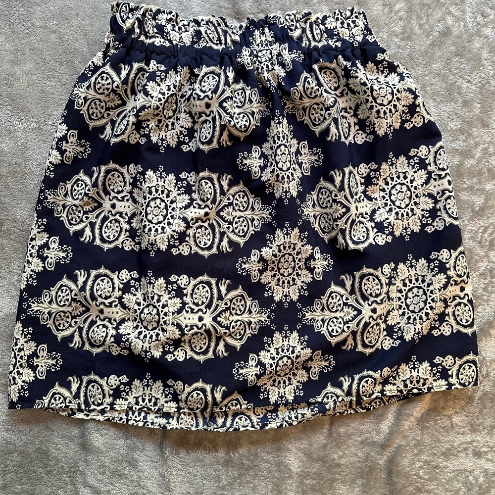 Mini Skirt - LINED - size small blue white with olive green accent - MADE IN USA